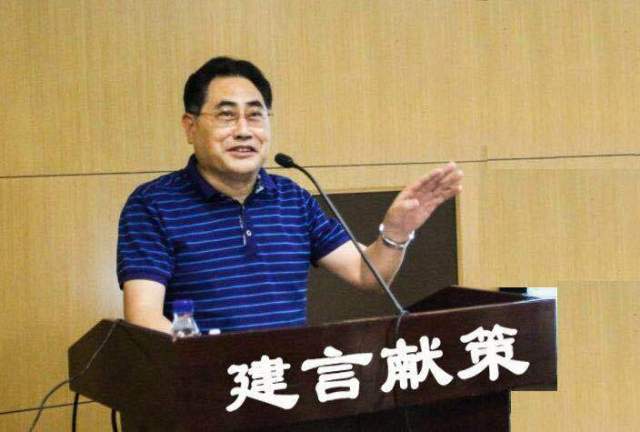 广东省扶贫开发协会常务副理事长兼秘书长钟韶彬 广东省扶贫开发协会常务副理事长兼秘书长钟韶彬