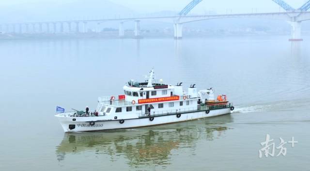 珠江渔政执法特编船队首次开展联合巡航执法。受访者供图