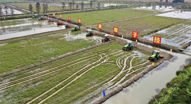 藏粮于地，藏粮于技。农机生产是主力。（资料图）