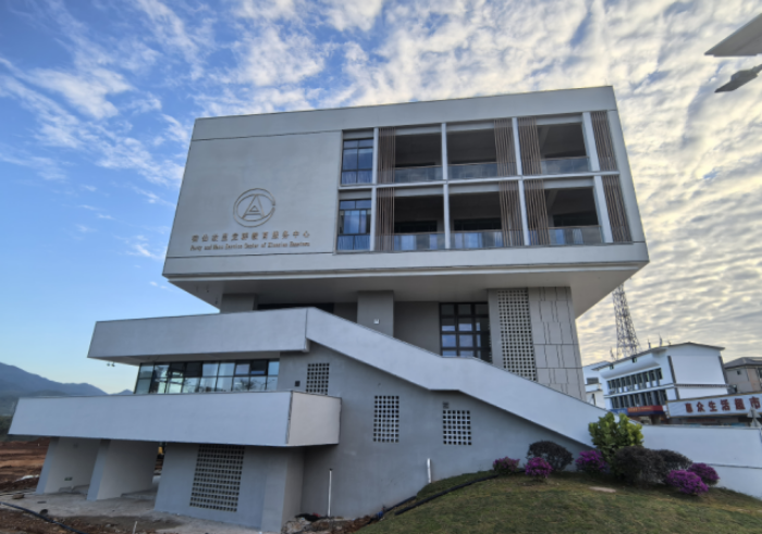 啸仙故里党群教育服务中心大楼顺利落成。 啸仙故里党群教育服务中心大楼顺利落成。